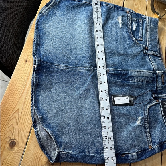 Express Women’s denim mini  skirt Sz 10 High Rise - Picture 10 of 11